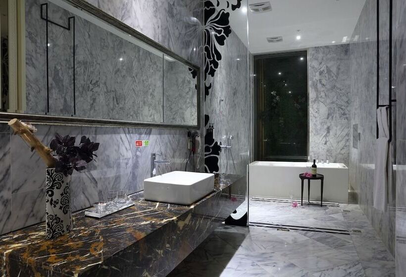 اتاق سوپریور چهار تخته, Mulan Motel Taipei