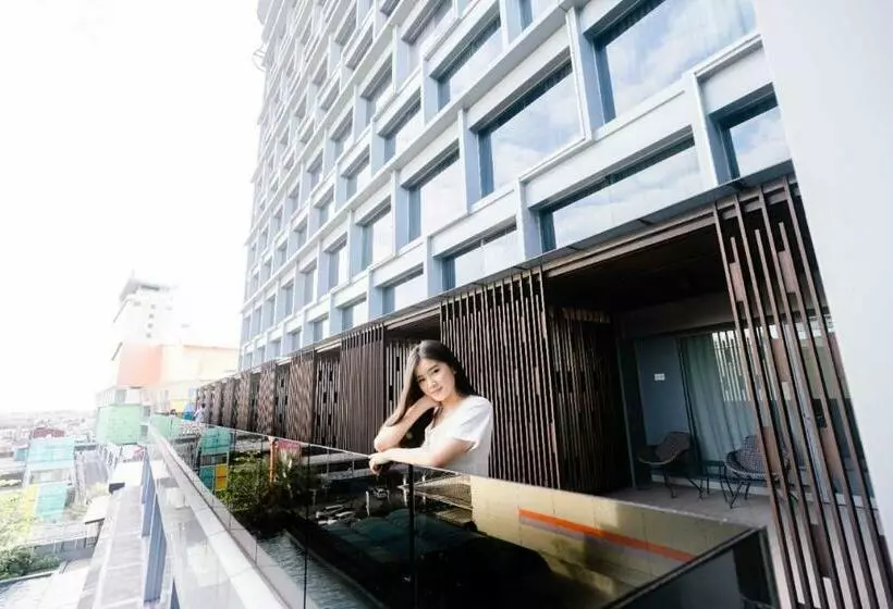 バルコニー付きデラックスルーム, Novotel Pekanbaru