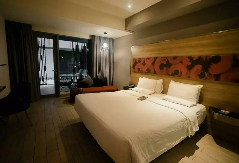 バルコニー付きデラックスルーム, Novotel Pekanbaru