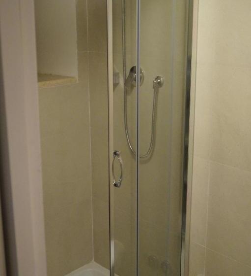 استودیوی استاندارد, Relais Arco Della Pace