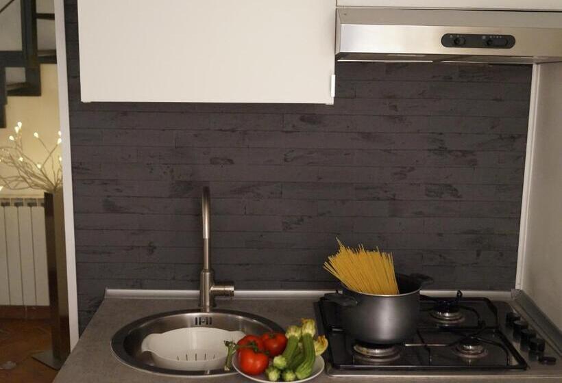 استودیوی استاندارد, Relais Arco Della Pace