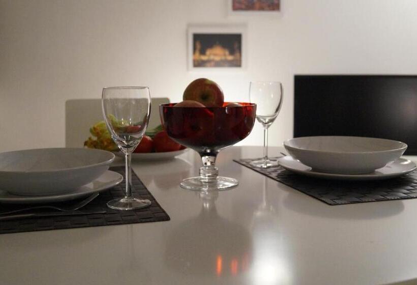 استودیوی استاندارد, Relais Arco Della Pace