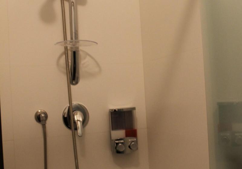 اتاق استاندارد سه نفره, Relais Arco Della Pace