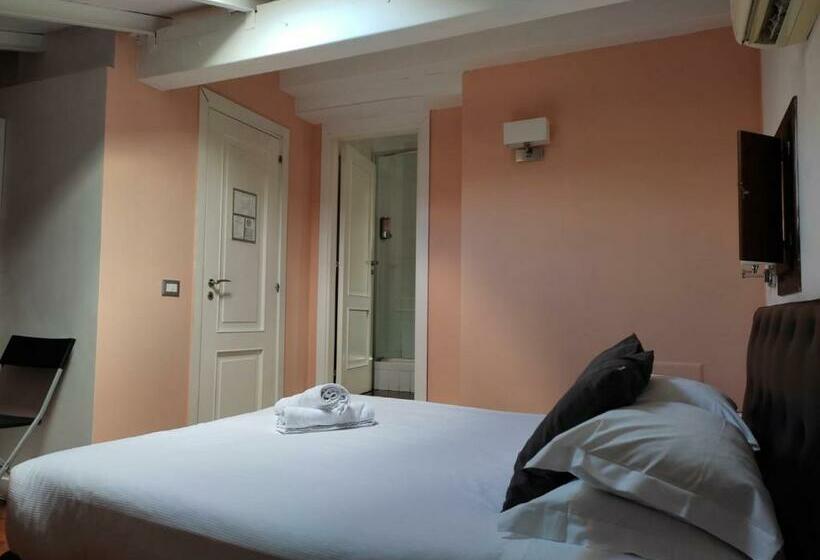 اتاق استاندارد, Relais Arco Della Pace