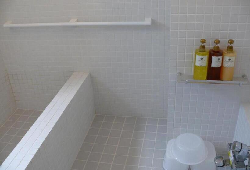 اتاق خانوادگی با سرویس بهداشتی مشترک, Piece Hostel Kyoto