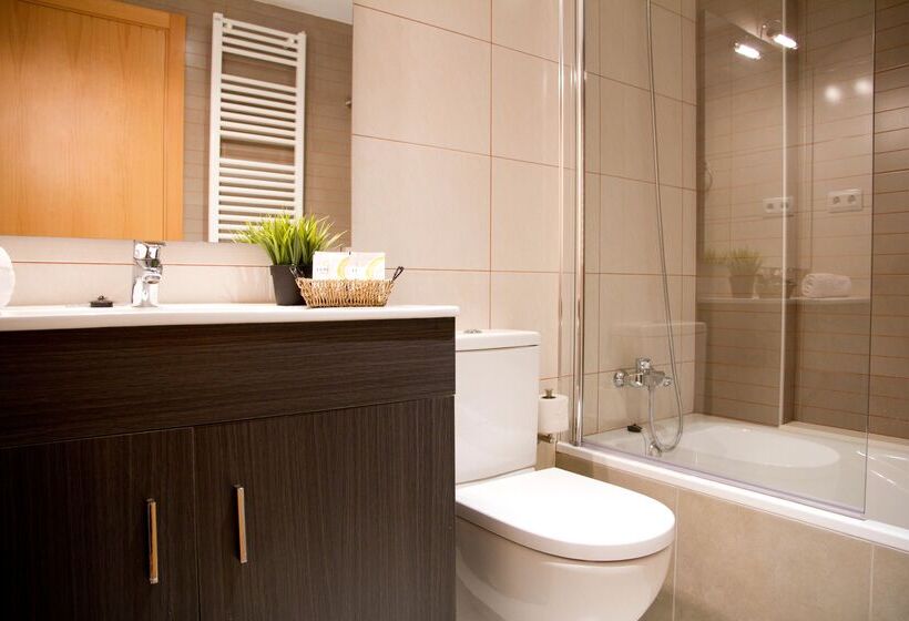 Апартаменты 3 Спальни, SANTA SUSANNA Chic! Apartments