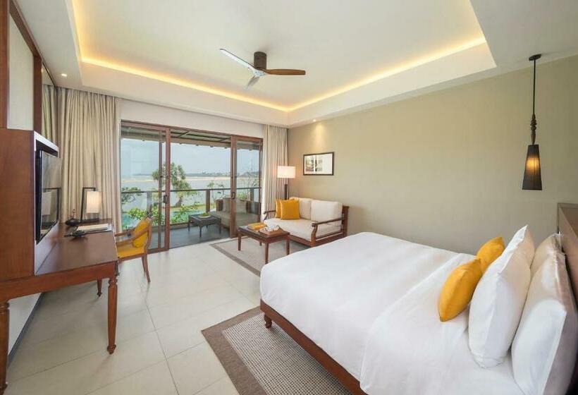 חדר דלוקס נוף לאגם, Anantara Kalutara Resort