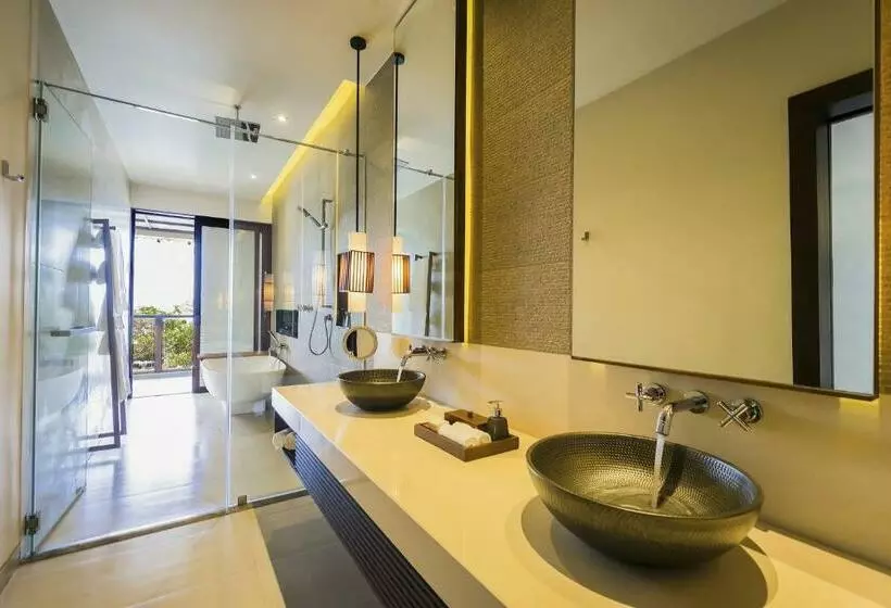 庭の見えるプレミアムルーム, Anantara Kalutara Resort