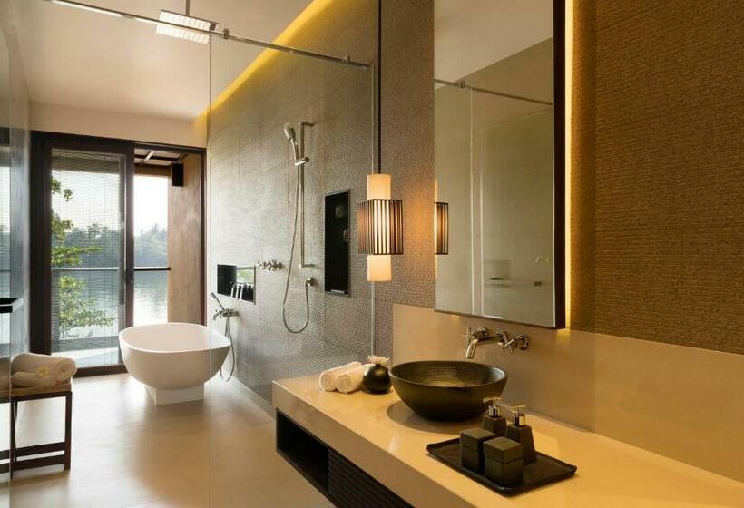 חדר דלוקס נוף לאגם, Anantara Kalutara Resort