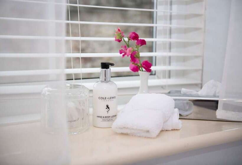 Номер Стандарт, Milton House Studio Apartment Suites