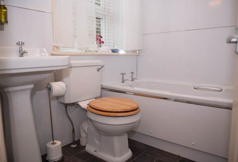 غرفة قياسية, Milton House Studio Apartment Suites