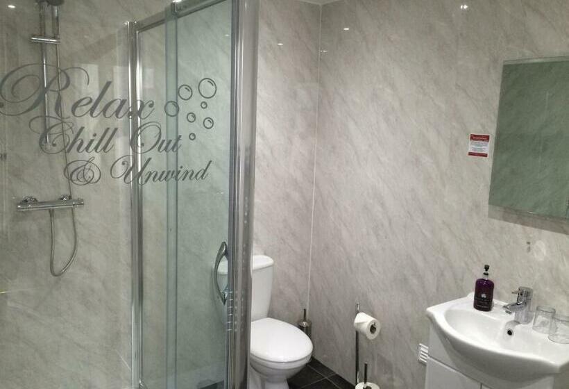 带大床的标准间, The Strathmore