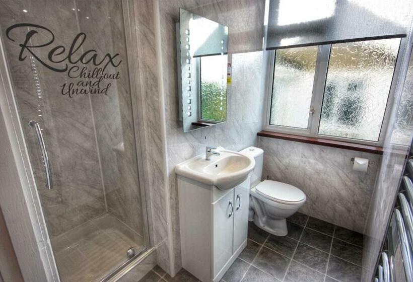 带大床的标准间, The Strathmore