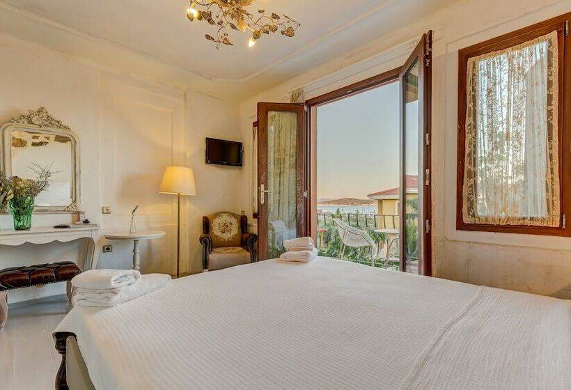 اتاق استاندارد, Cunda Battalos Küçük Otel