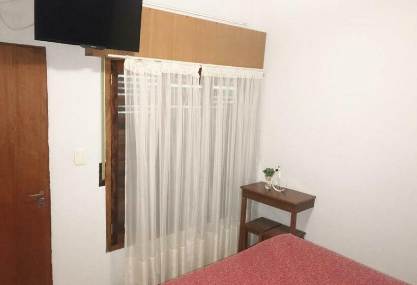 اتاق استاندارد یک نفره, Alcazar