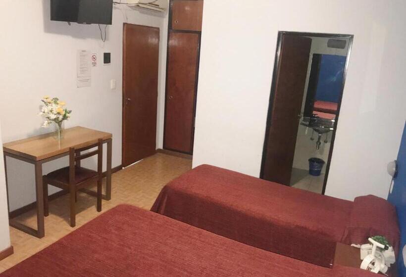 اتاق استاندارد سه نفره, Alcazar