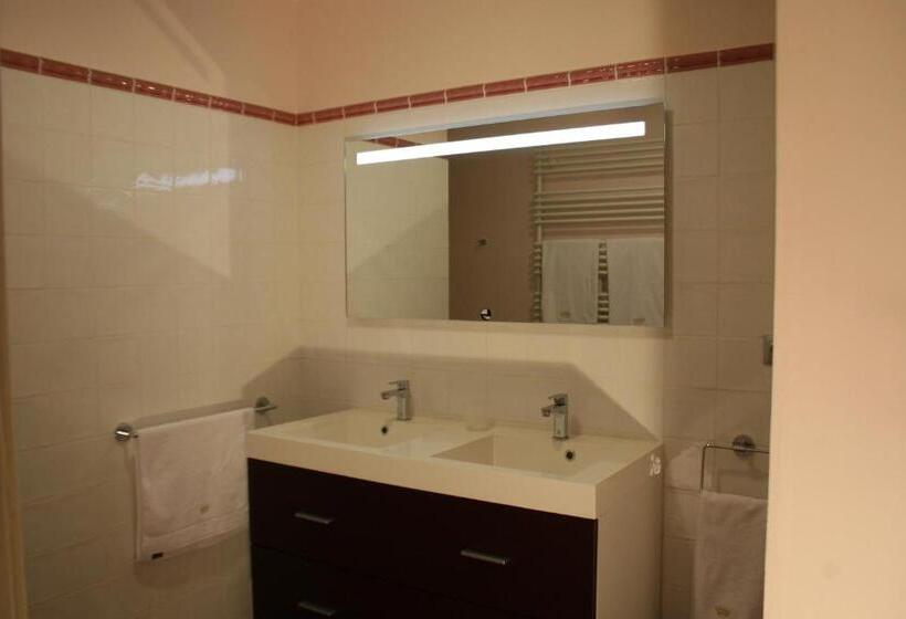 Номер Стандарт, Château Hôtel De Warenghien