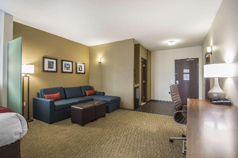 סוויטה, Comfort Suites Regina