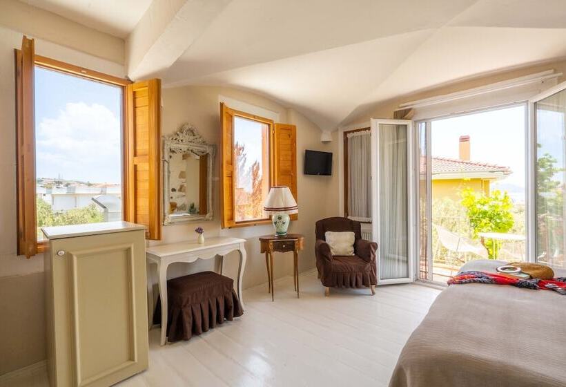 اتاق استاندارد, Cunda Battalos Küçük Otel