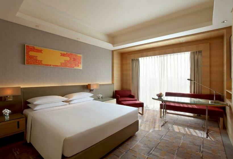 带大床的俱乐部房间, Hyatt Regency Chandigarh