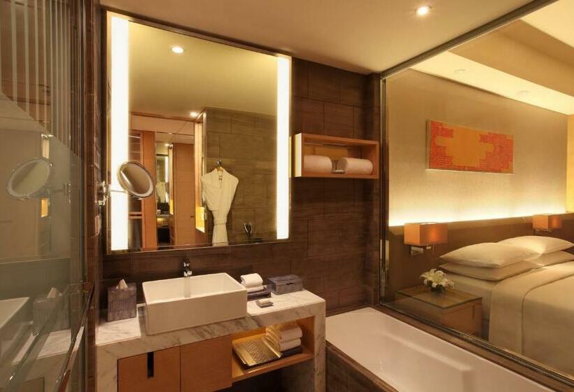 带大床的俱乐部房间, Hyatt Regency Chandigarh