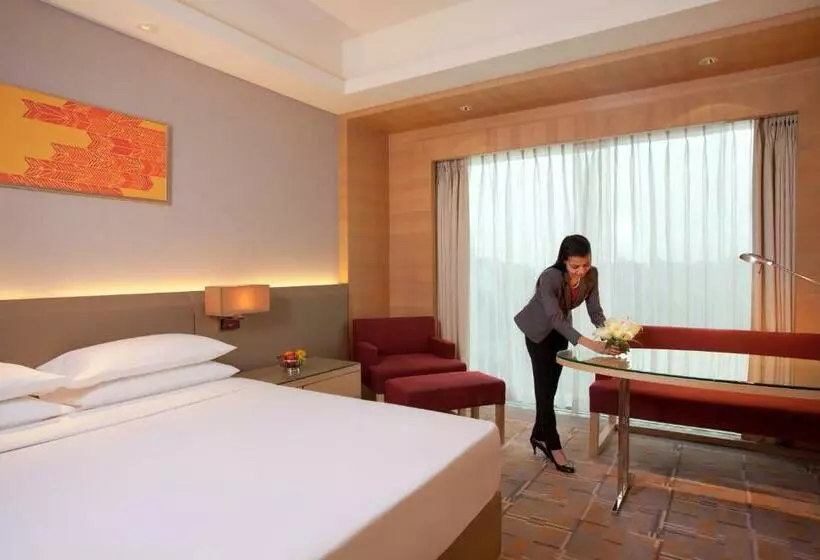 キングサイズベッドのクラブルーム, Hyatt Regency Chandigarh