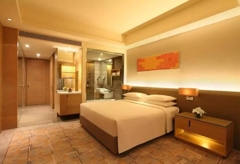 キングサイズベッドのスタンダードルーム, Hyatt Regency Chandigarh