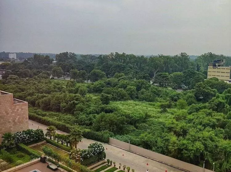 キングサイズベッドのクラブルーム, Hyatt Regency Chandigarh