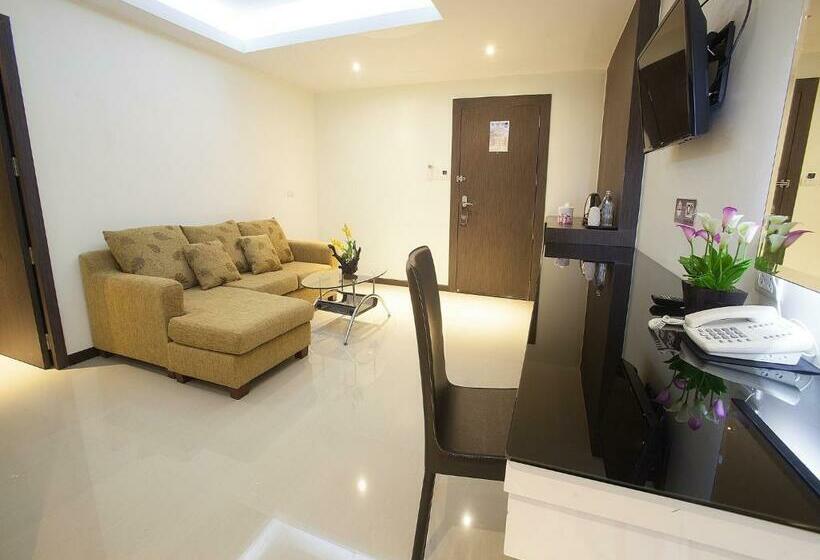 Студио Стандарт Кровать Кинг, Md Grand