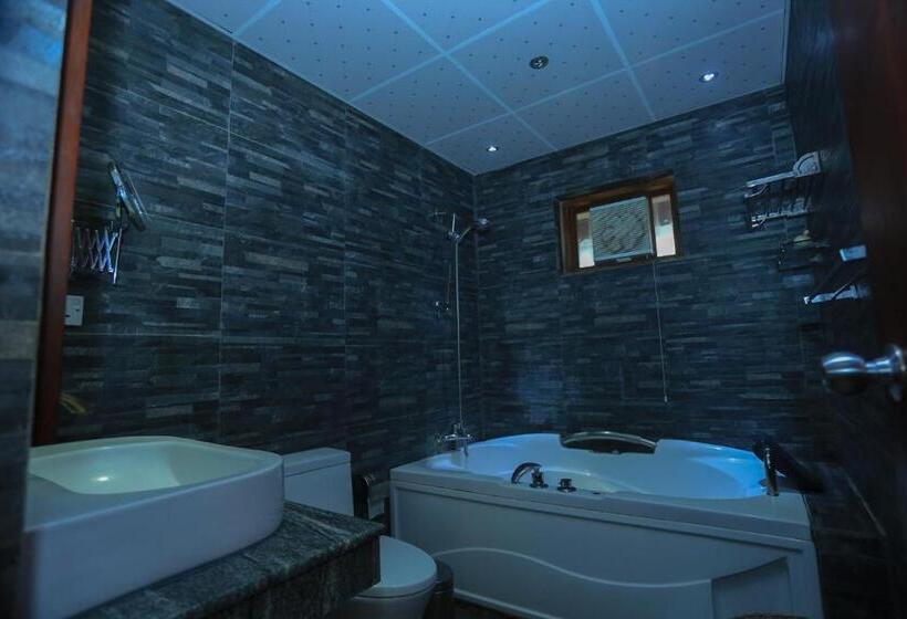 스탠다드 룸 킹사이즈 침대, Royal Retreat, Sigiriya 5 Mins To Sigiriya Rock