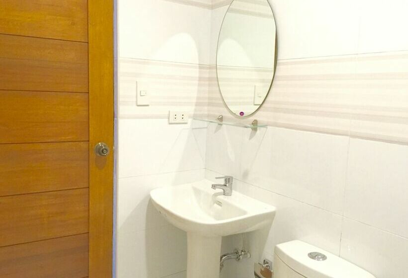 اتاق استاندارد, The Pub