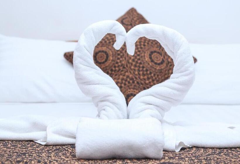 اتاق استاندارد, The Pub