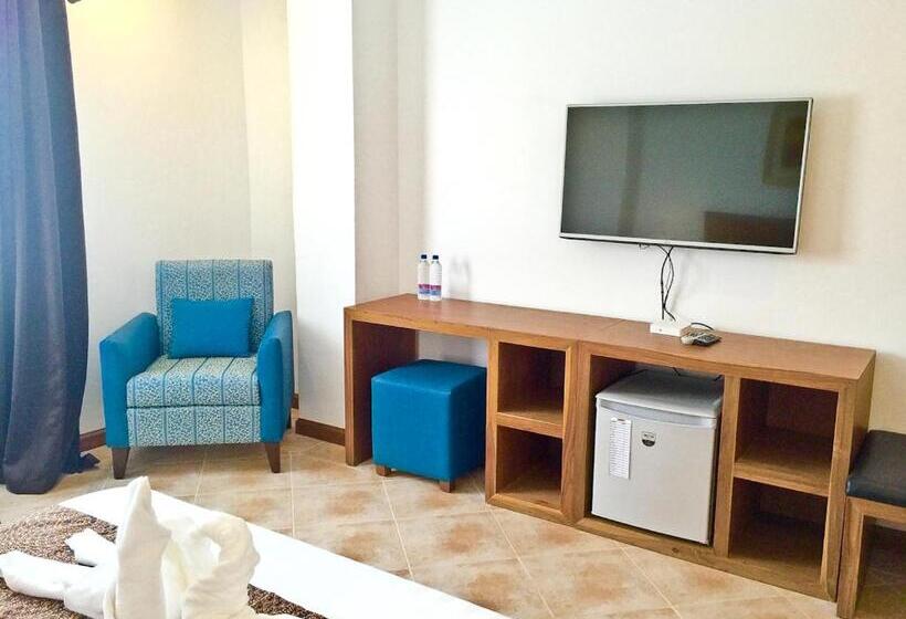 اتاق سوپریور, The Pub