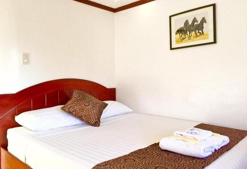 اتاق اکونومی, The Pub