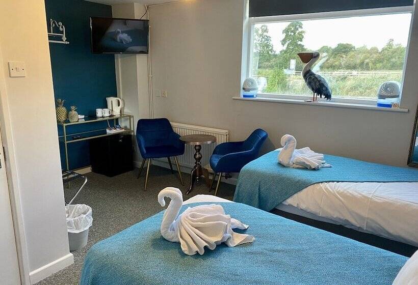 غرفة قياسية, The Riverside Inn