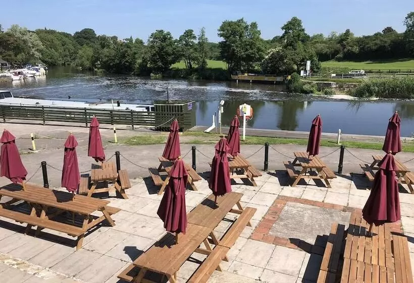 バスルーム共有のシングルスタンダード, The Riverside Inn