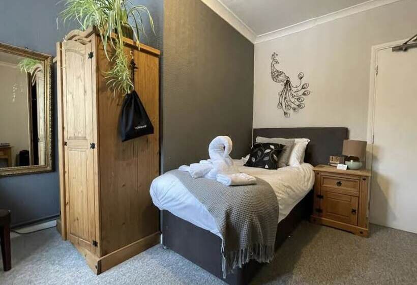 غرفة قياسية فردية حمام مشترك, The Riverside Inn