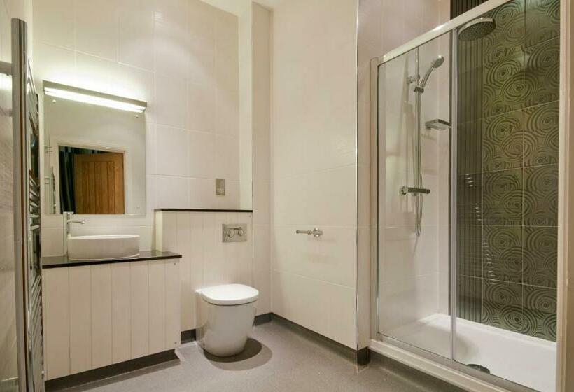 デラックスルーム, The Vernon