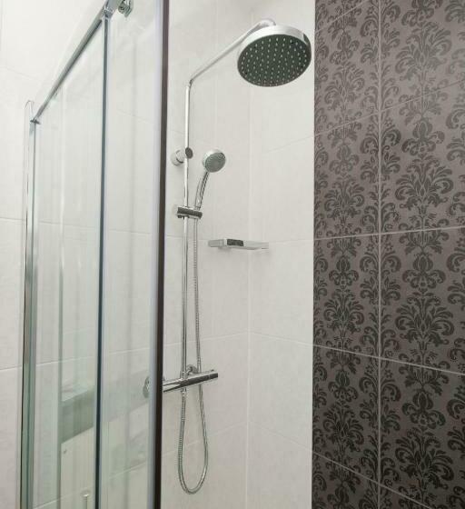 スタンダードルーム, The Vernon