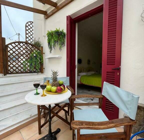 غرفة قياسية, Naxos Philoxenia