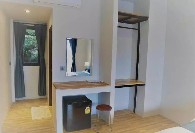 اتاق لوکس با تخت بزرگ, Three Trees Samui Resort   Sarocha Villa