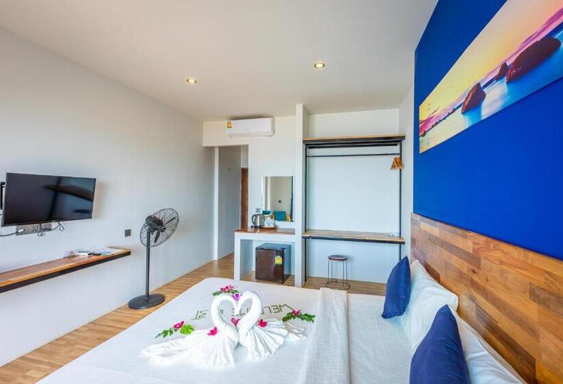 חדר דחוקס עם מיטת קינג, Three Trees Samui Resort   Sarocha Villa