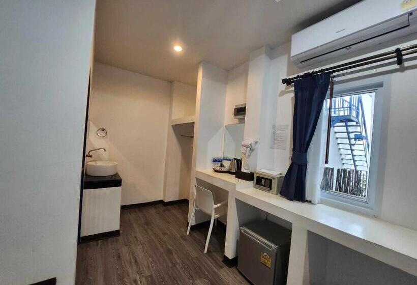 חדר סופריור לשלושה, Three Trees Samui Resort   Sarocha Villa