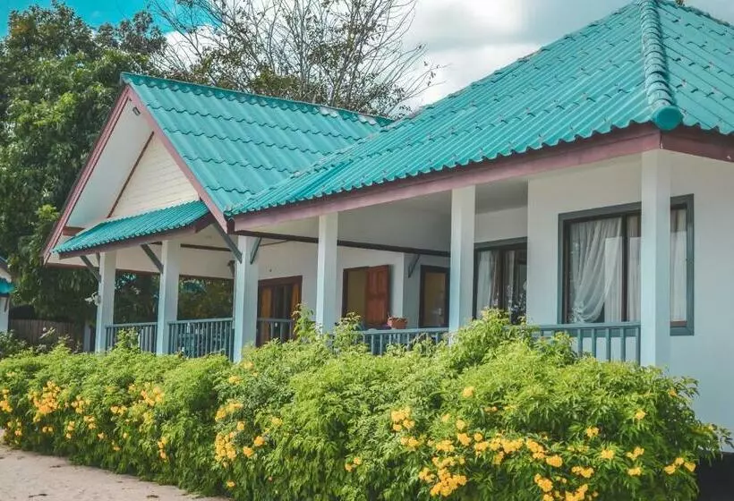 بانگلوی استاندارد با چشم‌انداز دریا, Three Trees Samui Resort   Sarocha Villa