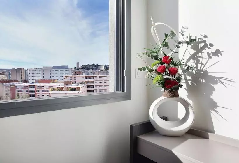 スタンダードスタジオ, Odalys City Marseille Prado Castellane