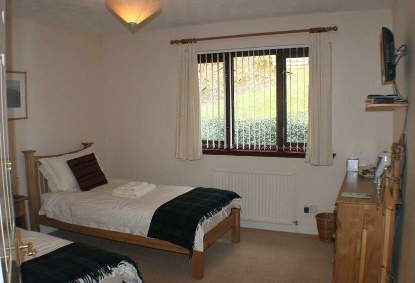 Quarto Estandar Vista Jardim, Craik Na Dav B&b