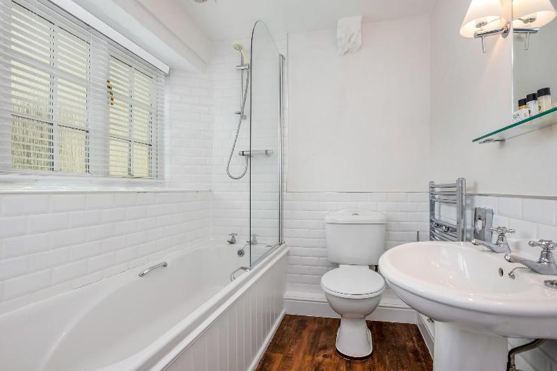 标准间, The Bickley Mill