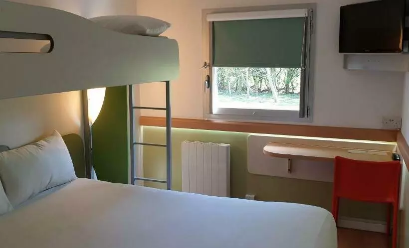 Habitació Triple Estàndard, Ibis Budget Derby
