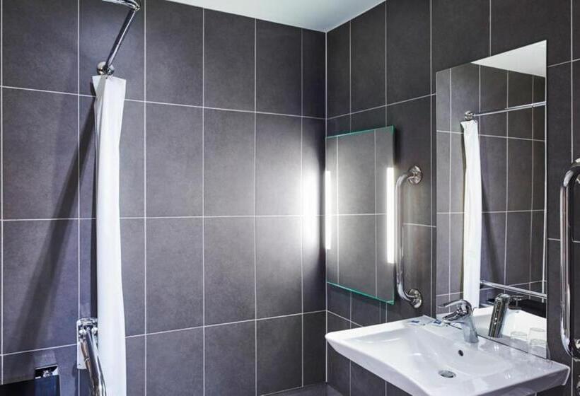 اتاق استاندارد سه نفره, Ibis Budget Derby