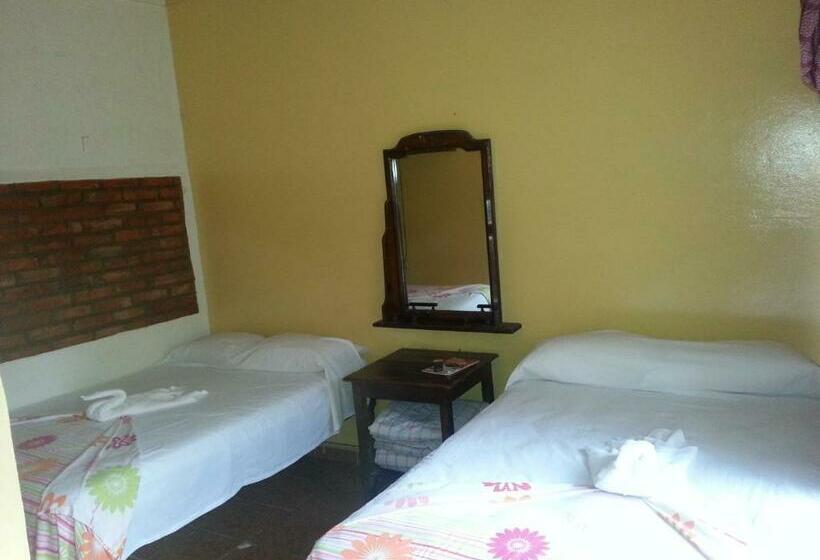 اتاق استاندارد, Marjenny